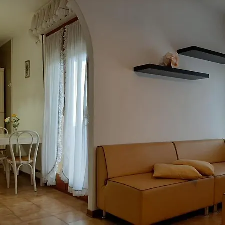 Appartamento Triangolo דירה